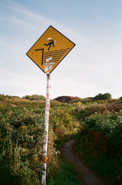 Free Warning Sign Stock Photo