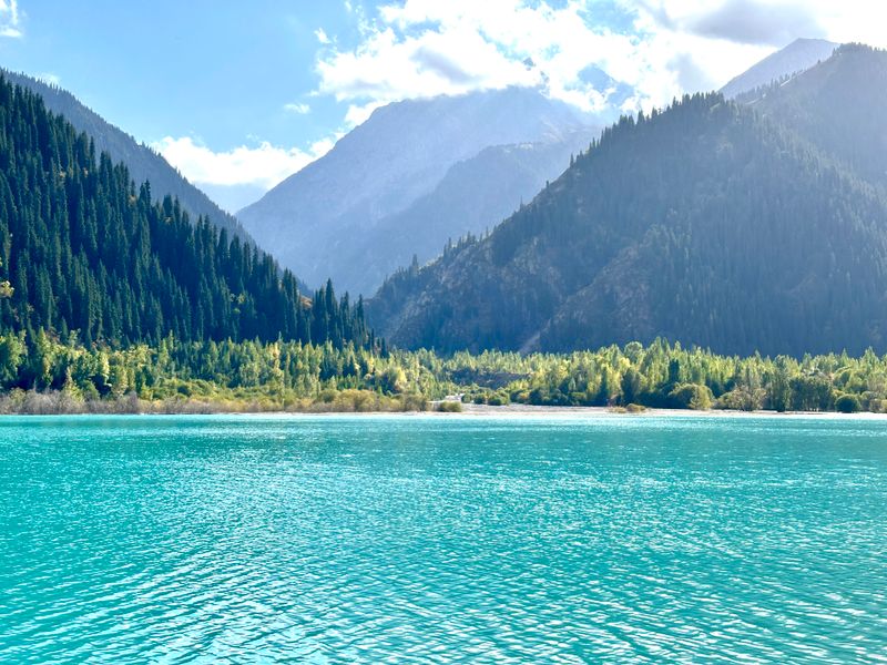Danau Kaindy: Hutan Tenggelam