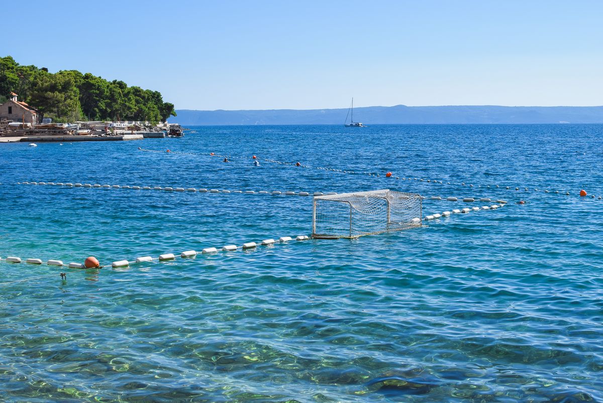 Coasta adriatica calma in judetul Split-Dalmatia