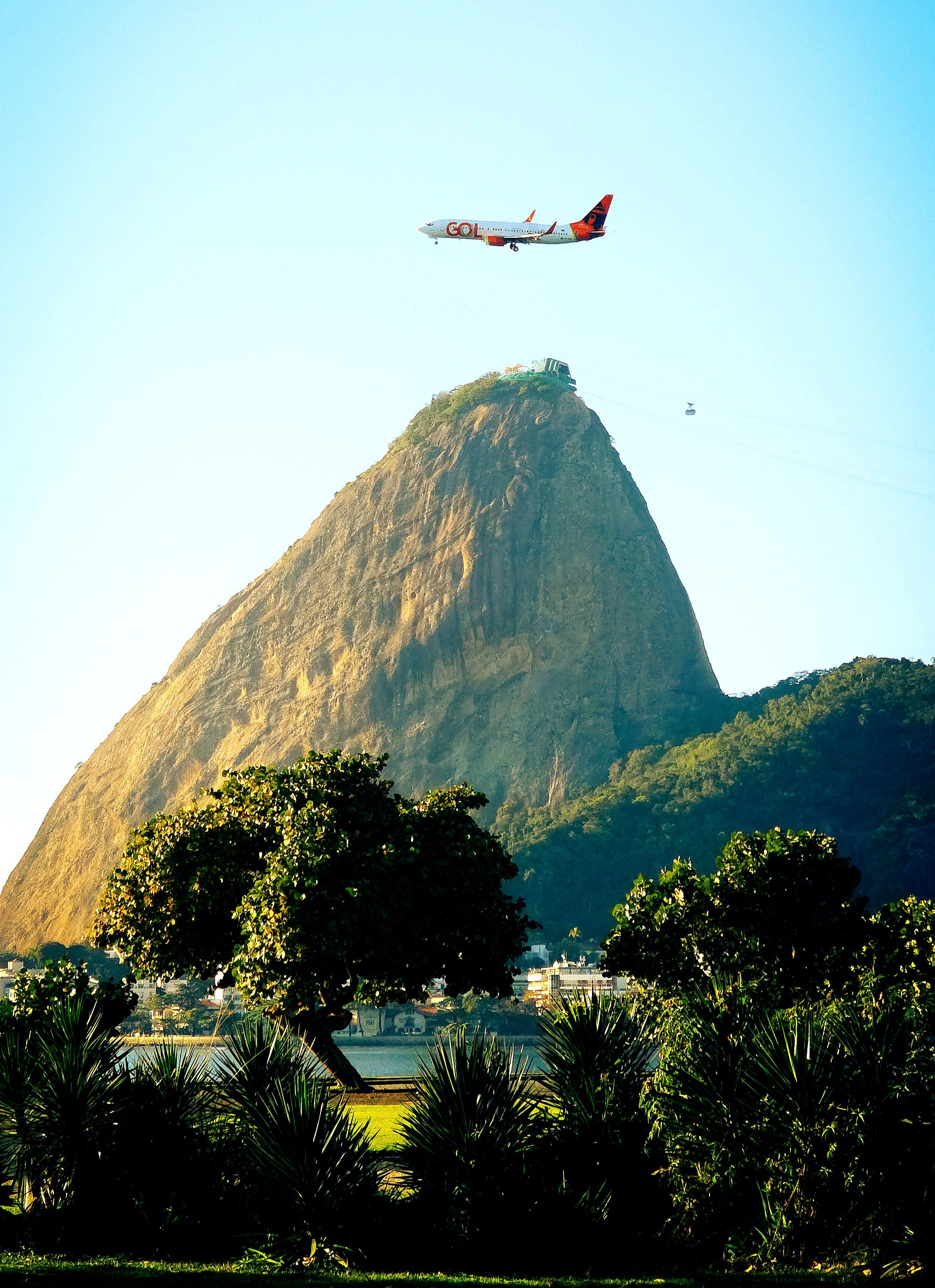 Airplane Flying over Sugarloaf Mountain, Rio de Janeiro · Free Stock Photo