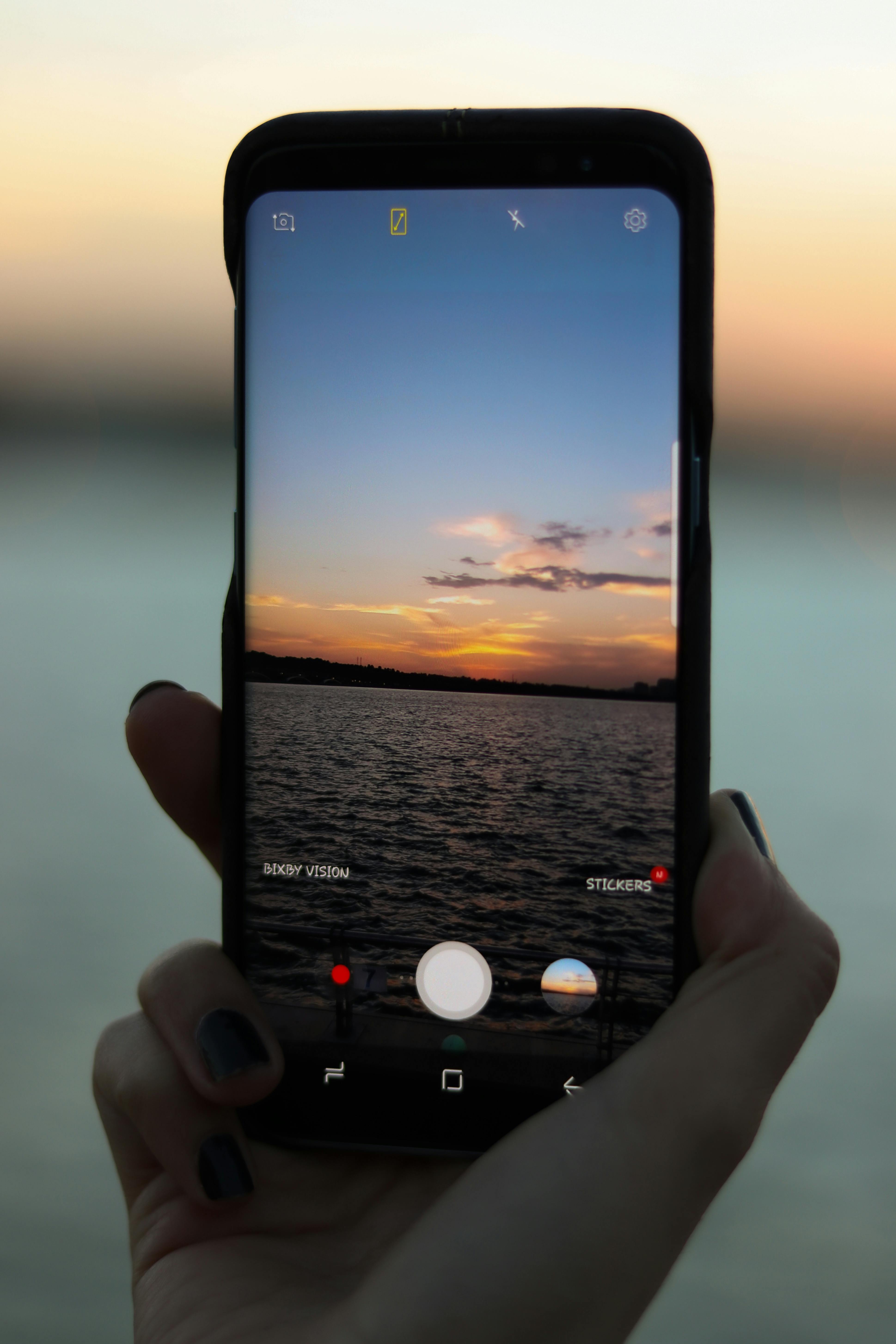 Pixel 10 手機螢幕爆雪花雜訊 國外用戶狂求解決方法