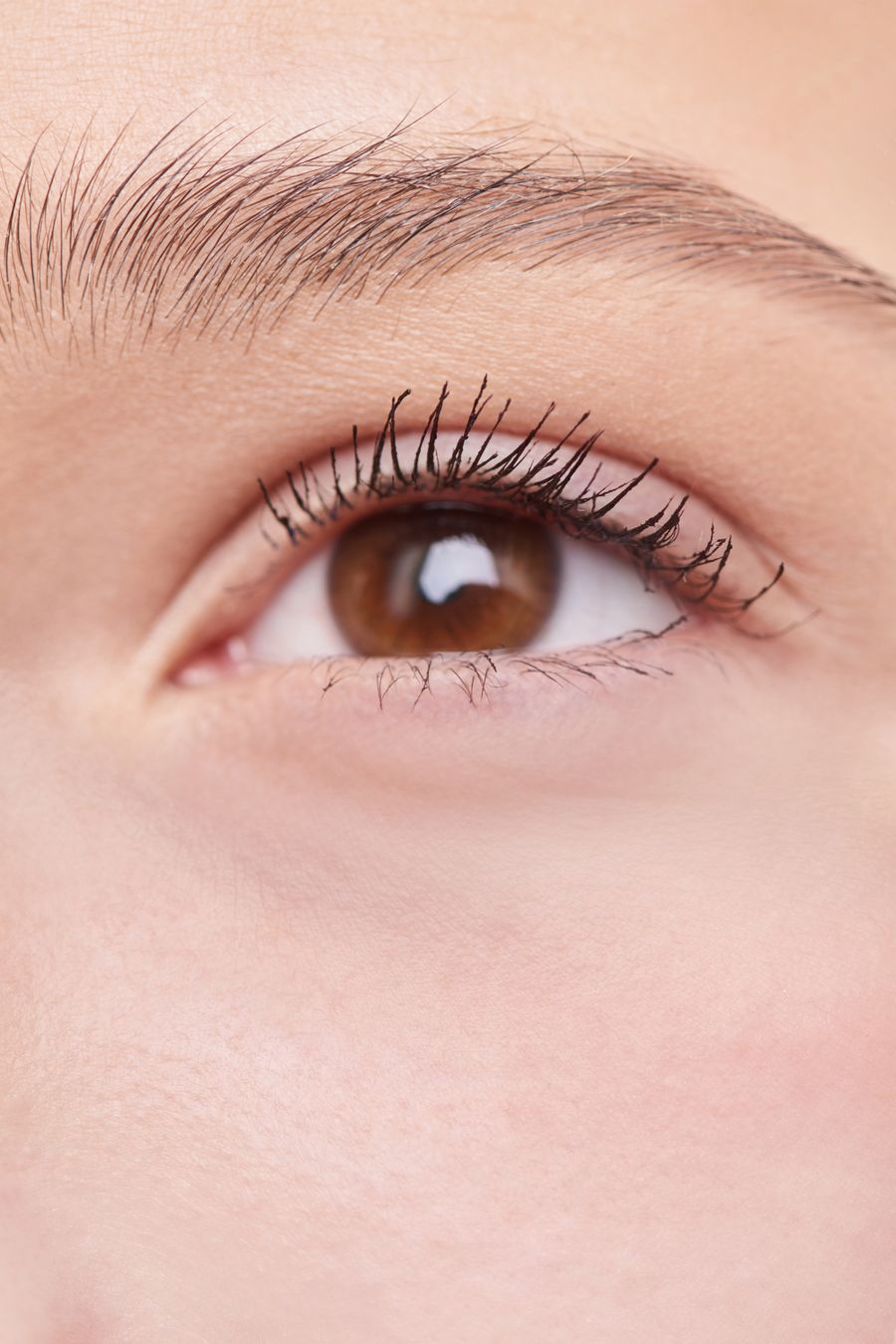 Close-up of softly defined, natural-looking eyebrows