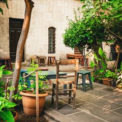 Garden patio — photo by Ayşegül Aytören on Pexels