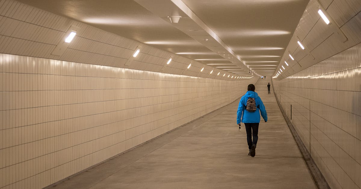 espace de travail organisé minimaliste