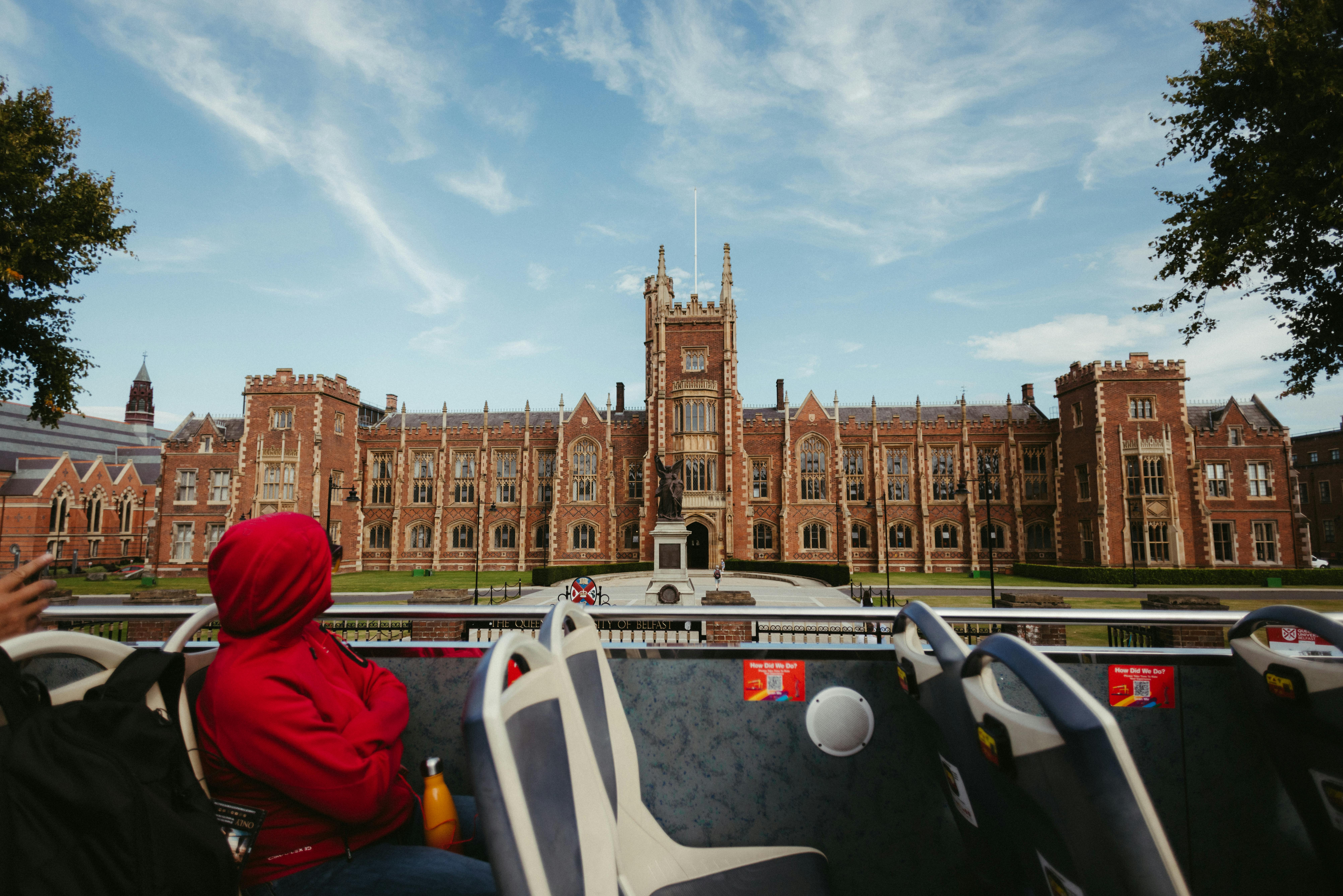 College tours are a necessary part of the admissions process - mccaravan.org — Photo by Jonathan Borba on Pexels