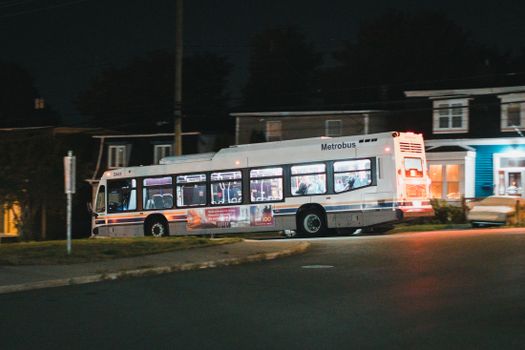 OC Transpo Bus Reliability Improves, Still Falls Short of Targets
