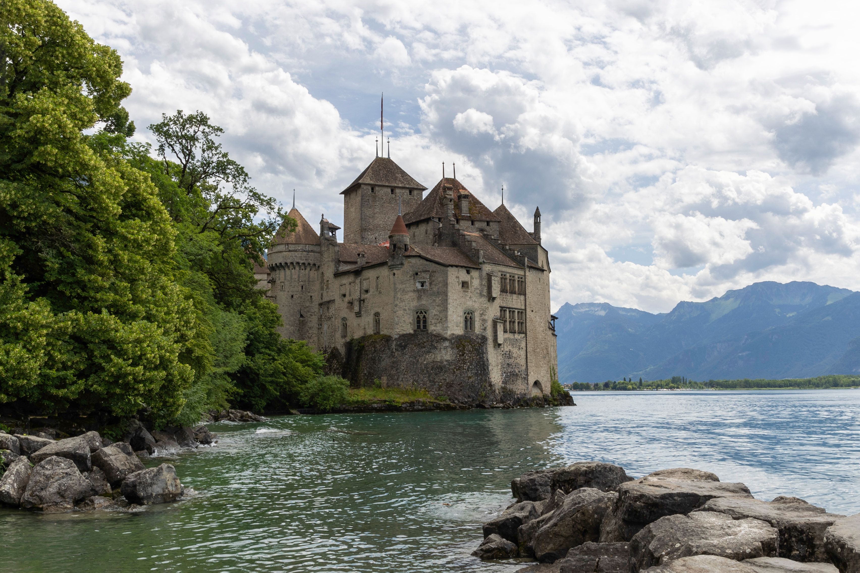 Day Trips from Geneva: Chamonix, Annecy, or Montreux and Château de Chillon?