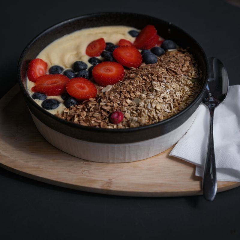 Slow Cooker Overnight Steel-Cut Oats with Yogurt and Berries