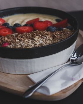 Galettes de riz au safran et poulet croustillant