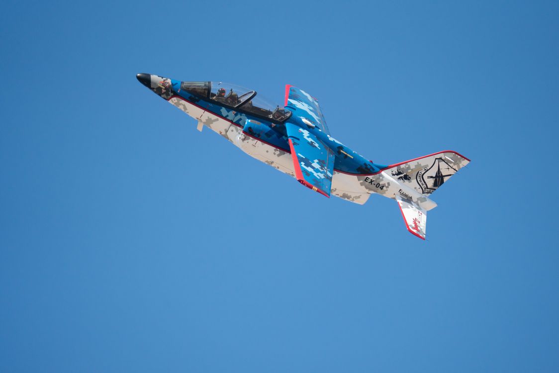 Dynamic Jet Maneuver at Santiago Airshow · Free Stock Photo