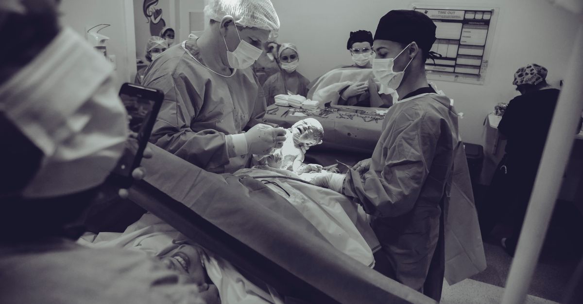 Neurosurgery: The Team Behind the Scalpel