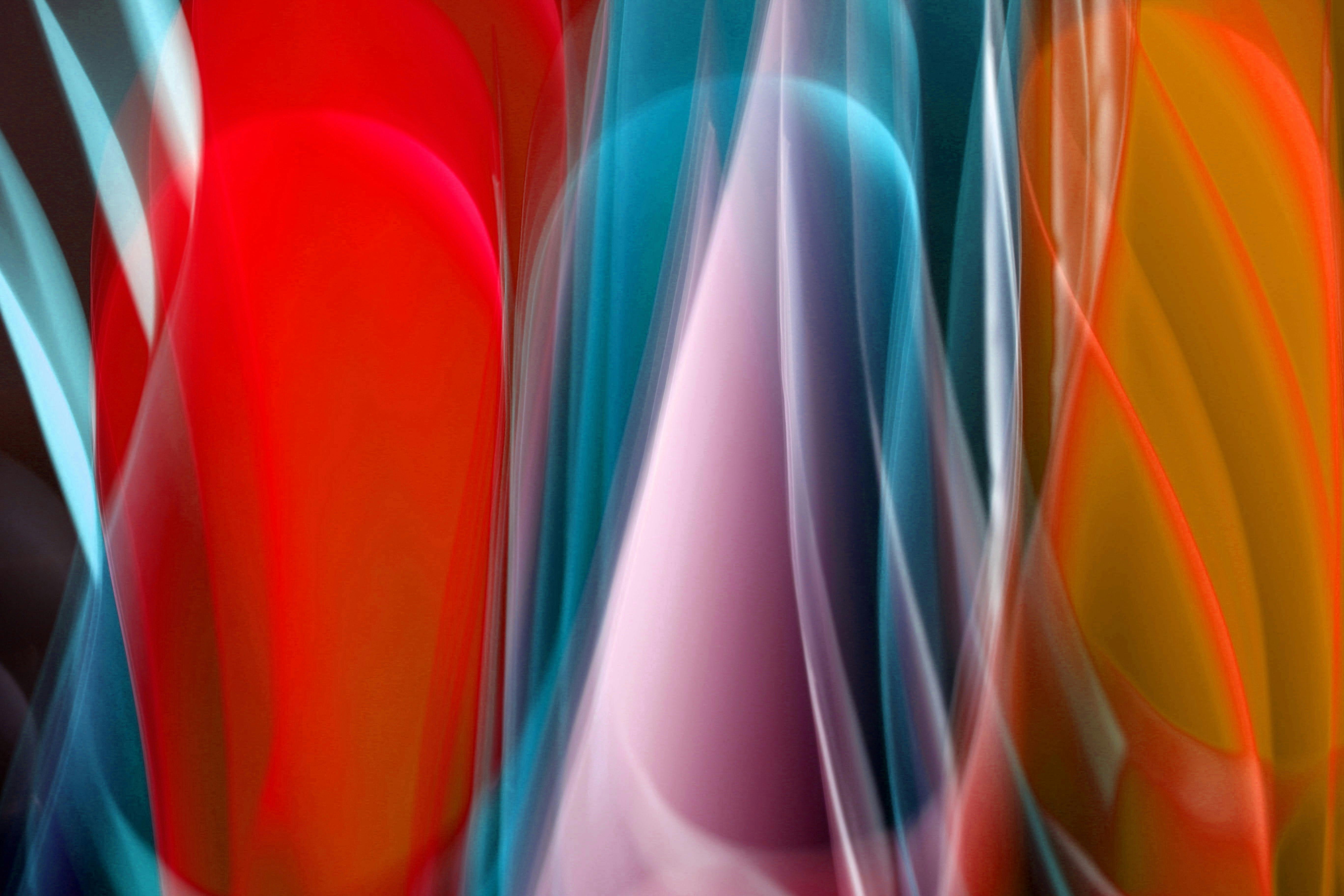 Kostenlos Bunte abstrakte Lichtstreifen erzeugen einen dynamischen und lebendigen Hintergrund. Stock-Foto