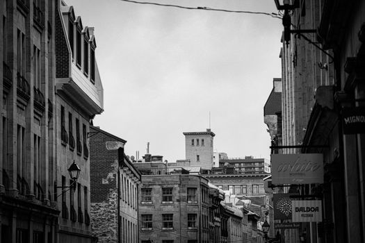 Old Montreal cobbled streets walk — Montreal