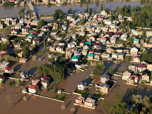 Flood-Ready Homes: Tips for Rivers & Coasts Areas
