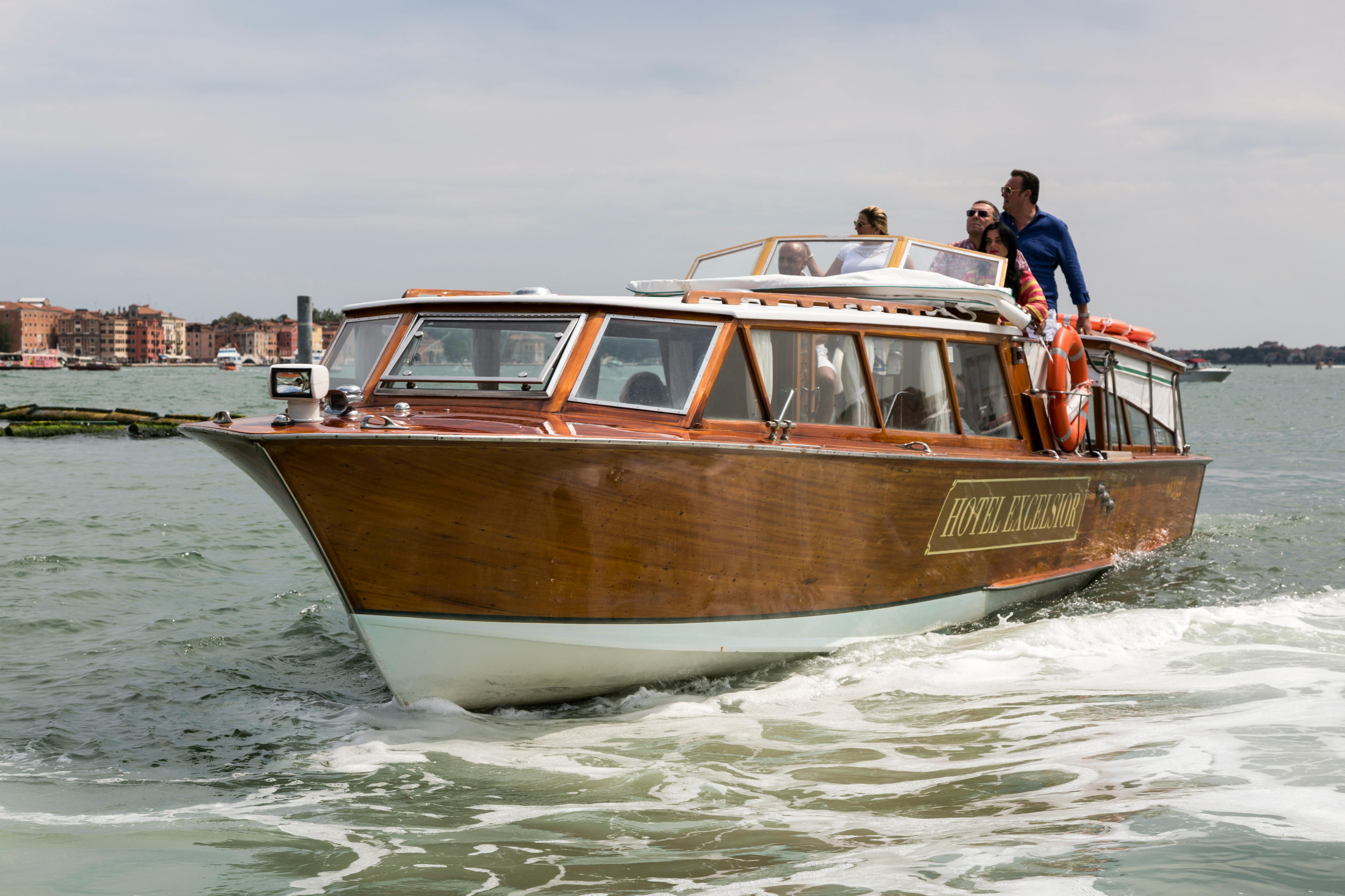 Free boat rides, health camps mark Women’s Day fete — Photo by Valentin Ivantsov on Pexels