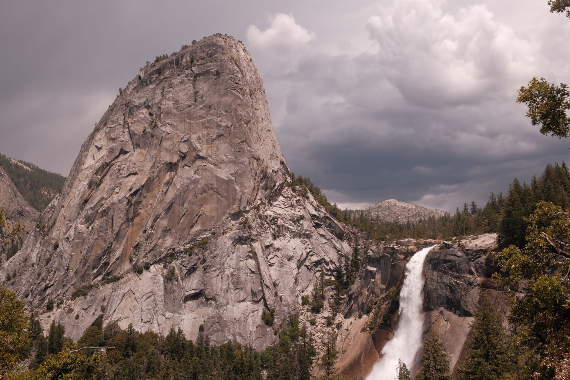 When is the Best Time to Visit Yosemite? A Season-by-Season Guide