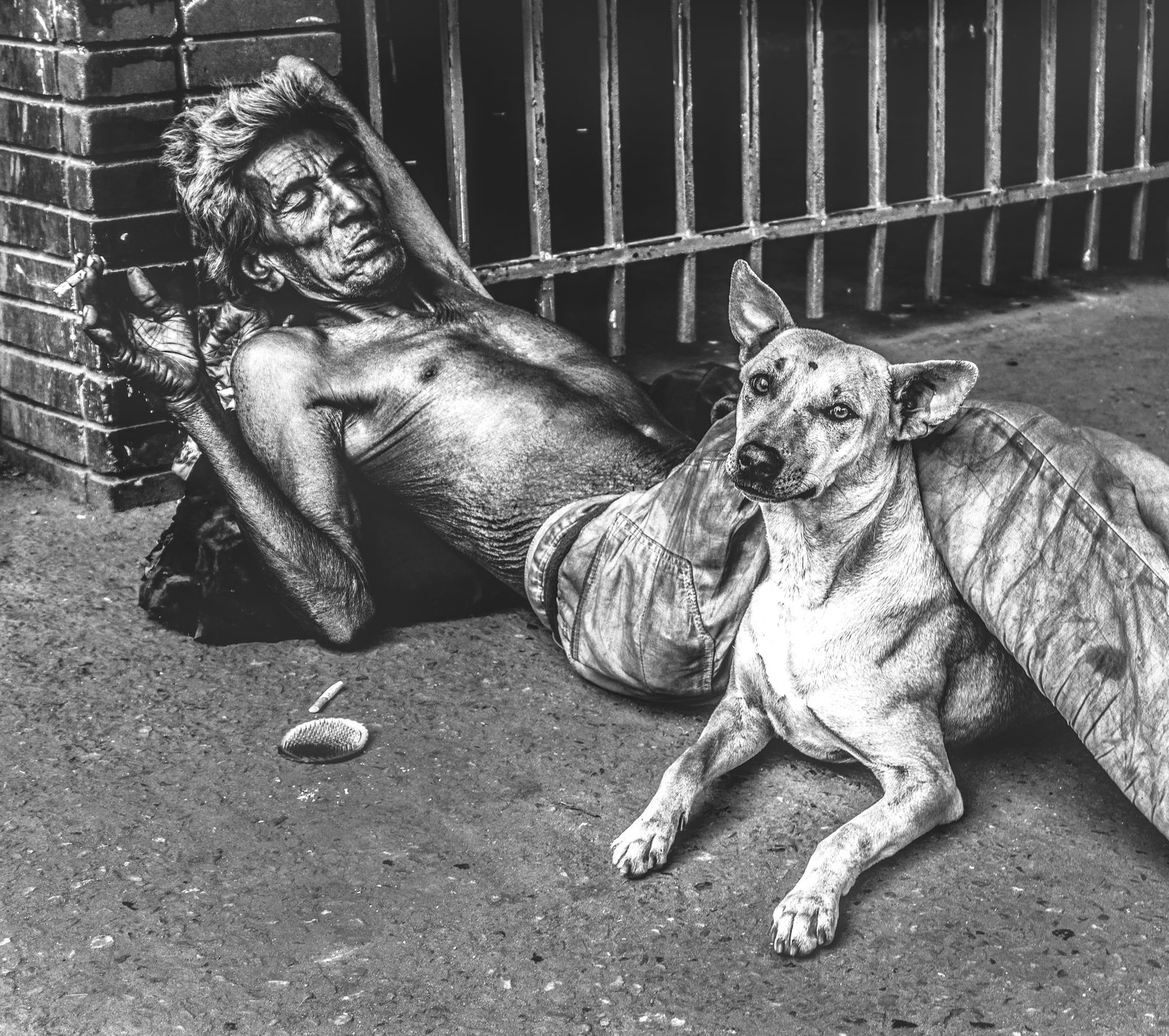 Photography and Hombre-Desnudos: Capturing Vulnerability and Strength