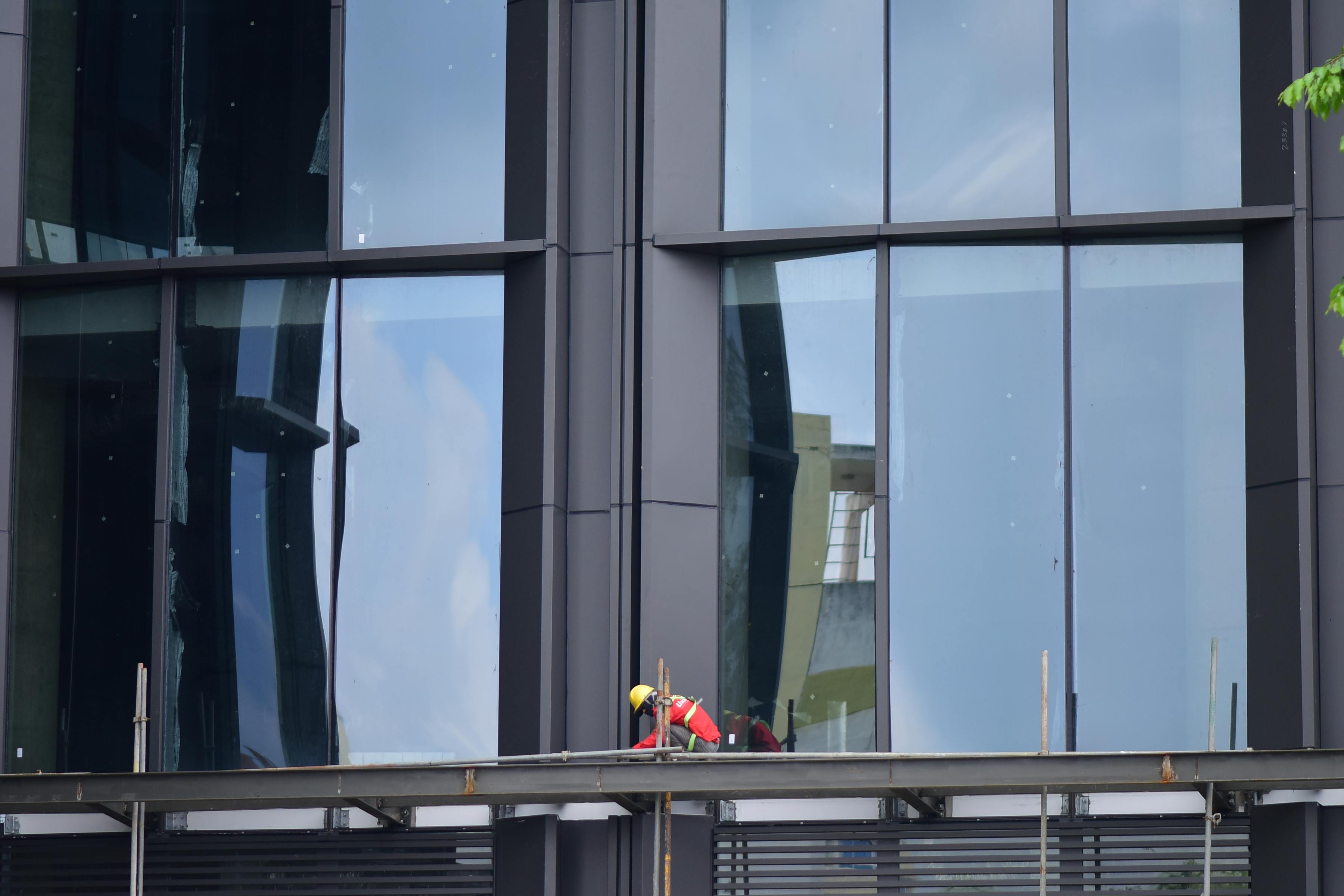 كيف تحافظ على جمال ونظافة واجهة مبناك بكل سهولة؟ - الصيانة الدورية لواجهة المبنى