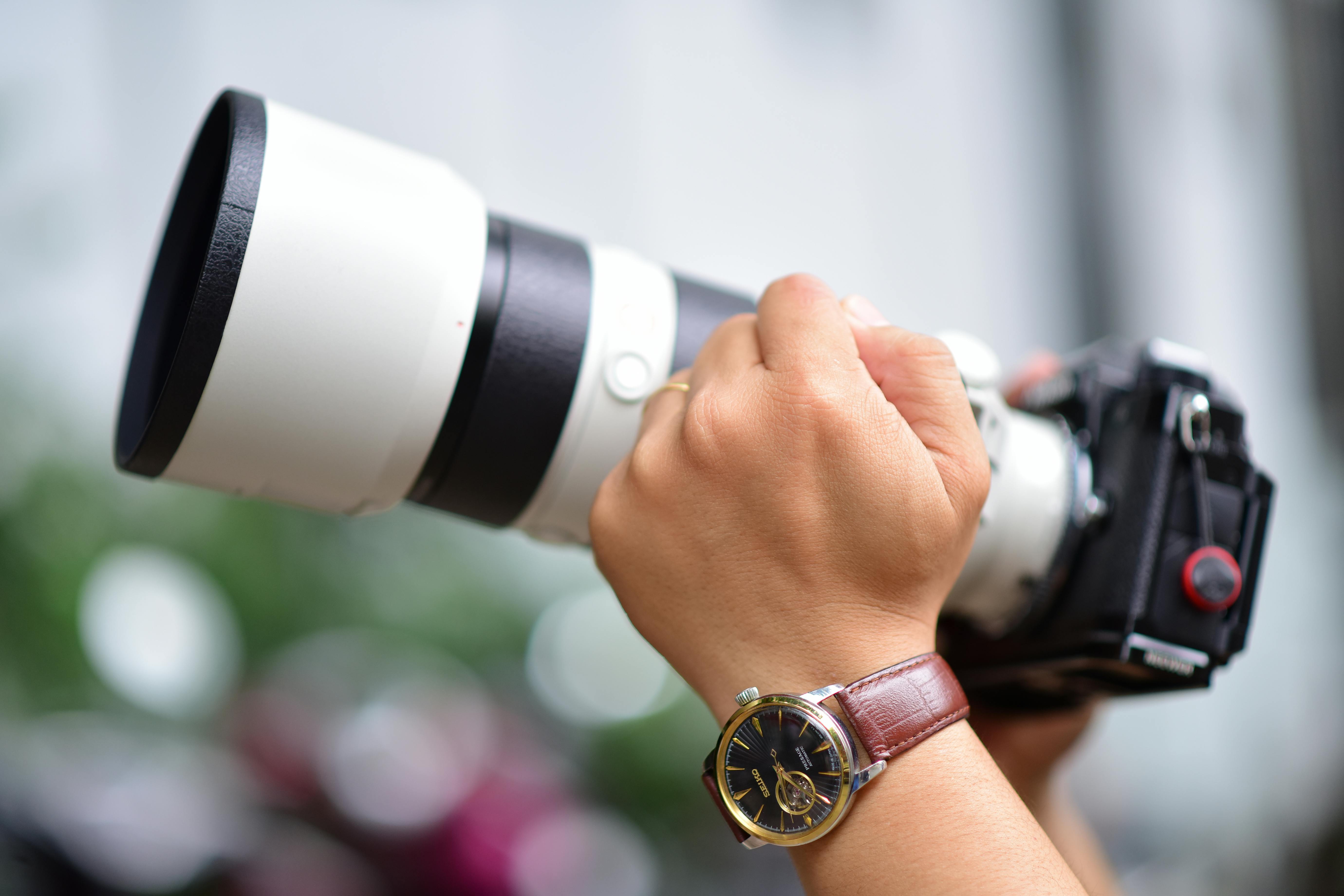 The Center for Creative Photography acquires nine significant archives — Photo by Sóc Năng Động on Pexels