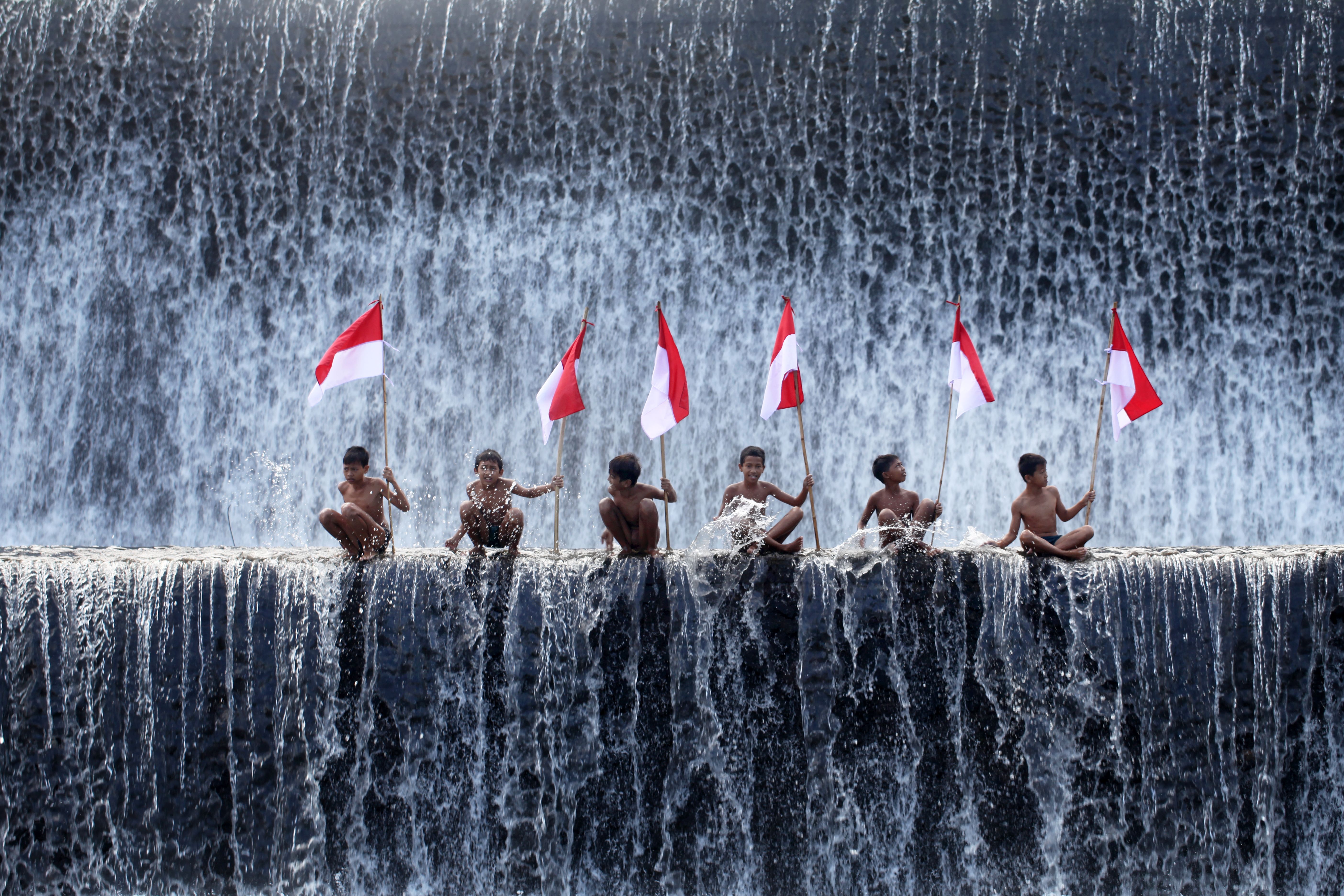 Prabowo Subianto: Mengapa Banyak Negara Iri dengan Indonesia? Analisis Pernyataan Presiden Terpilih