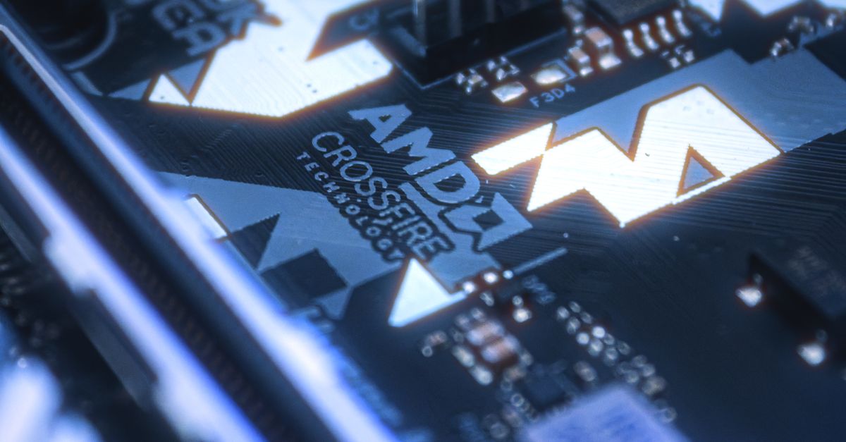主板上amd Cross Fire X技术的特写 · 免费素材图片