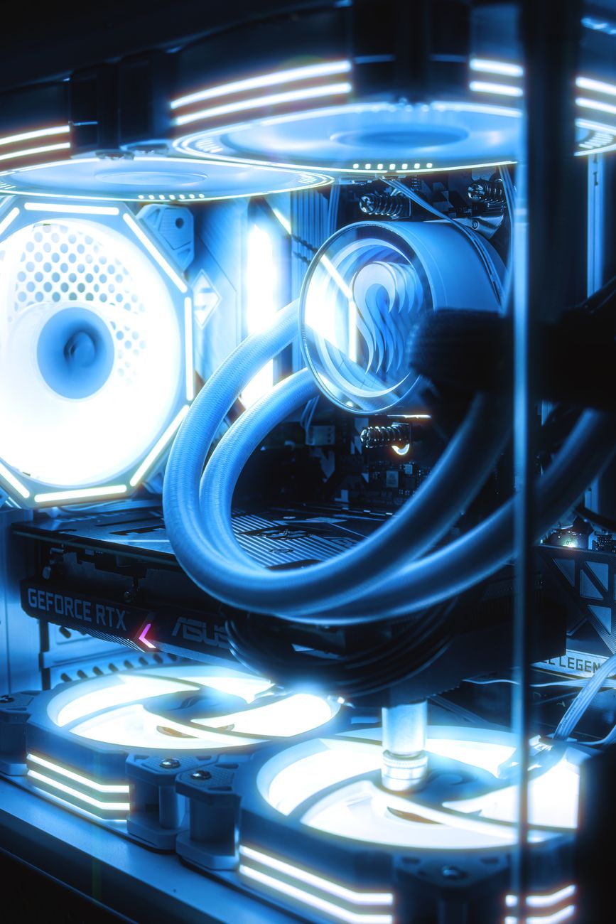 Input Lag vs Response Time: What Actually Affects Gaming Feel?