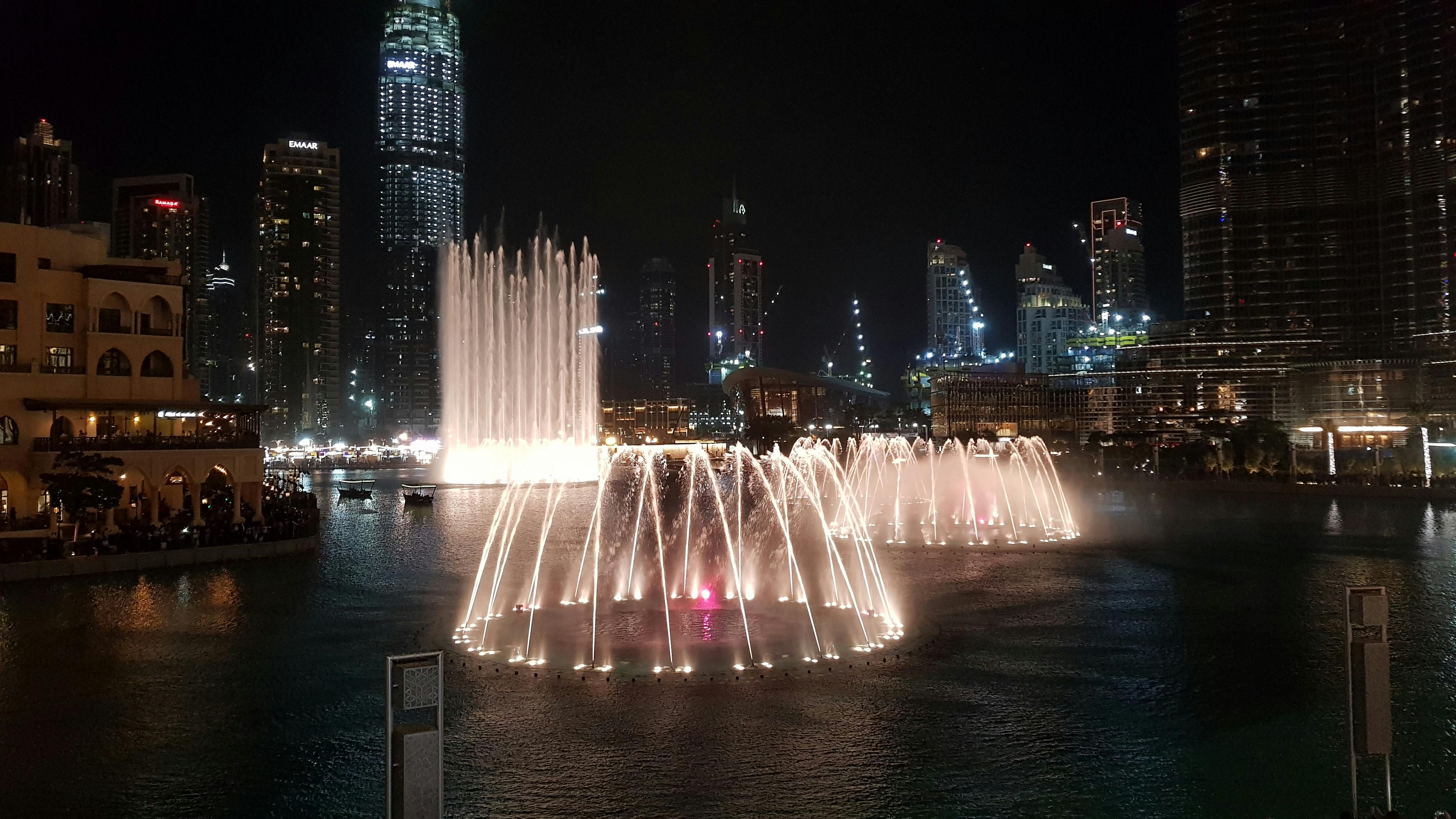 Dubai Mall and fountain show