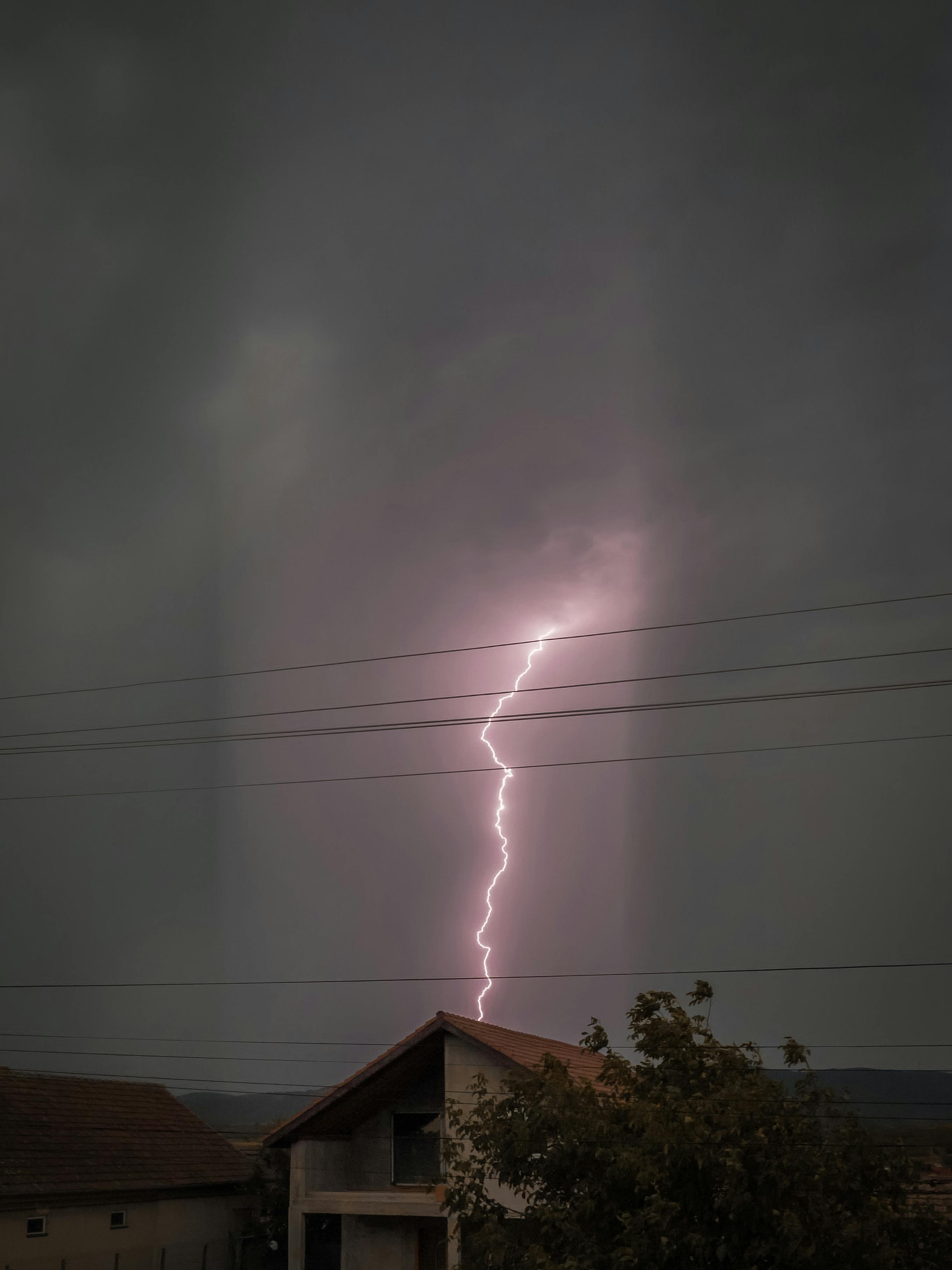 8縣市防高溫 吳德榮提醒午後慎防大雷雨