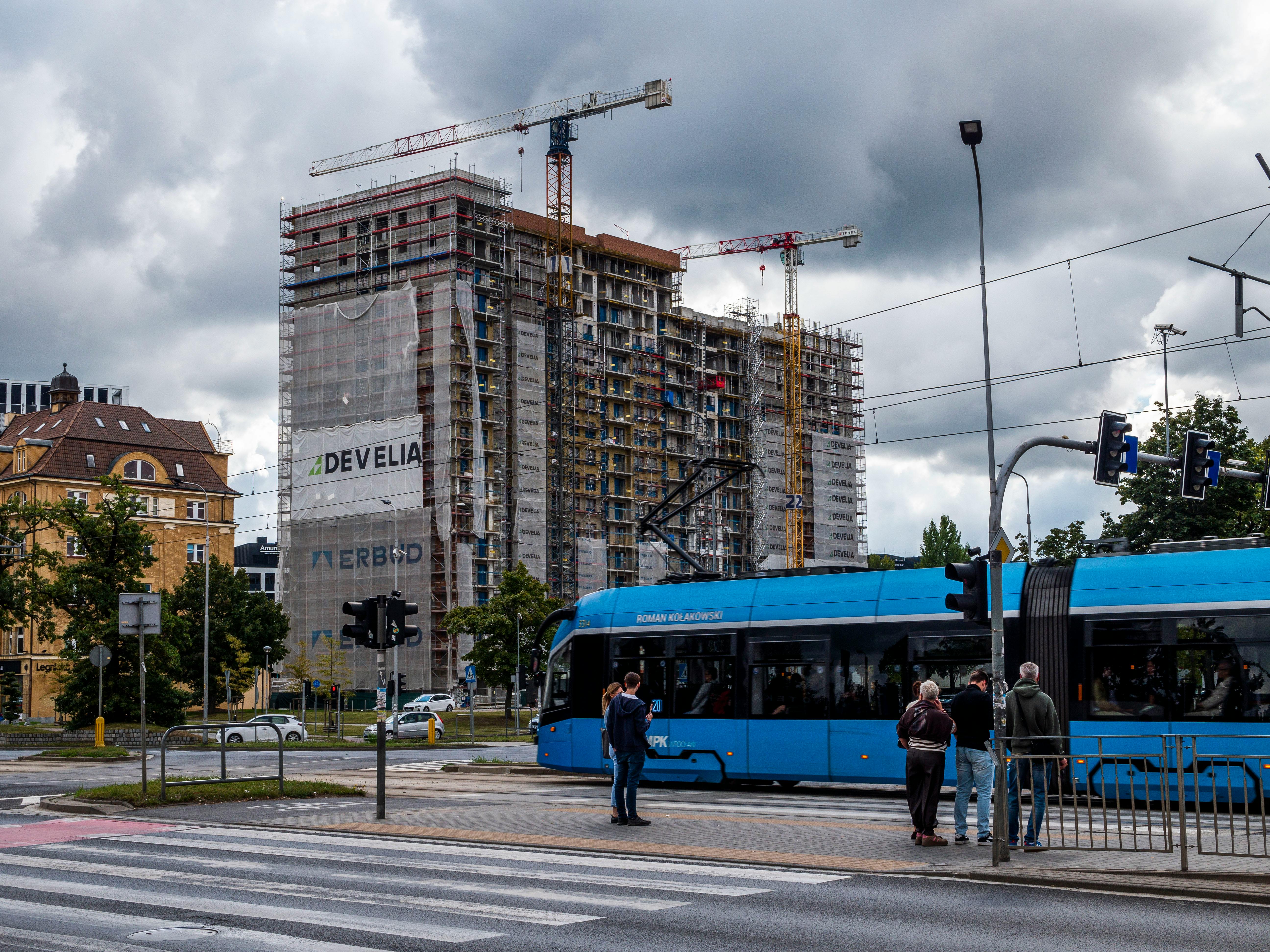 Google AI interface revealing its invisible human labor backbone.