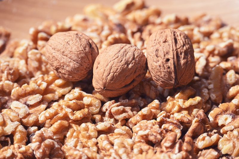 Walnuts Nutrition Facts: Omega-3, Fiber and Serving Sizes