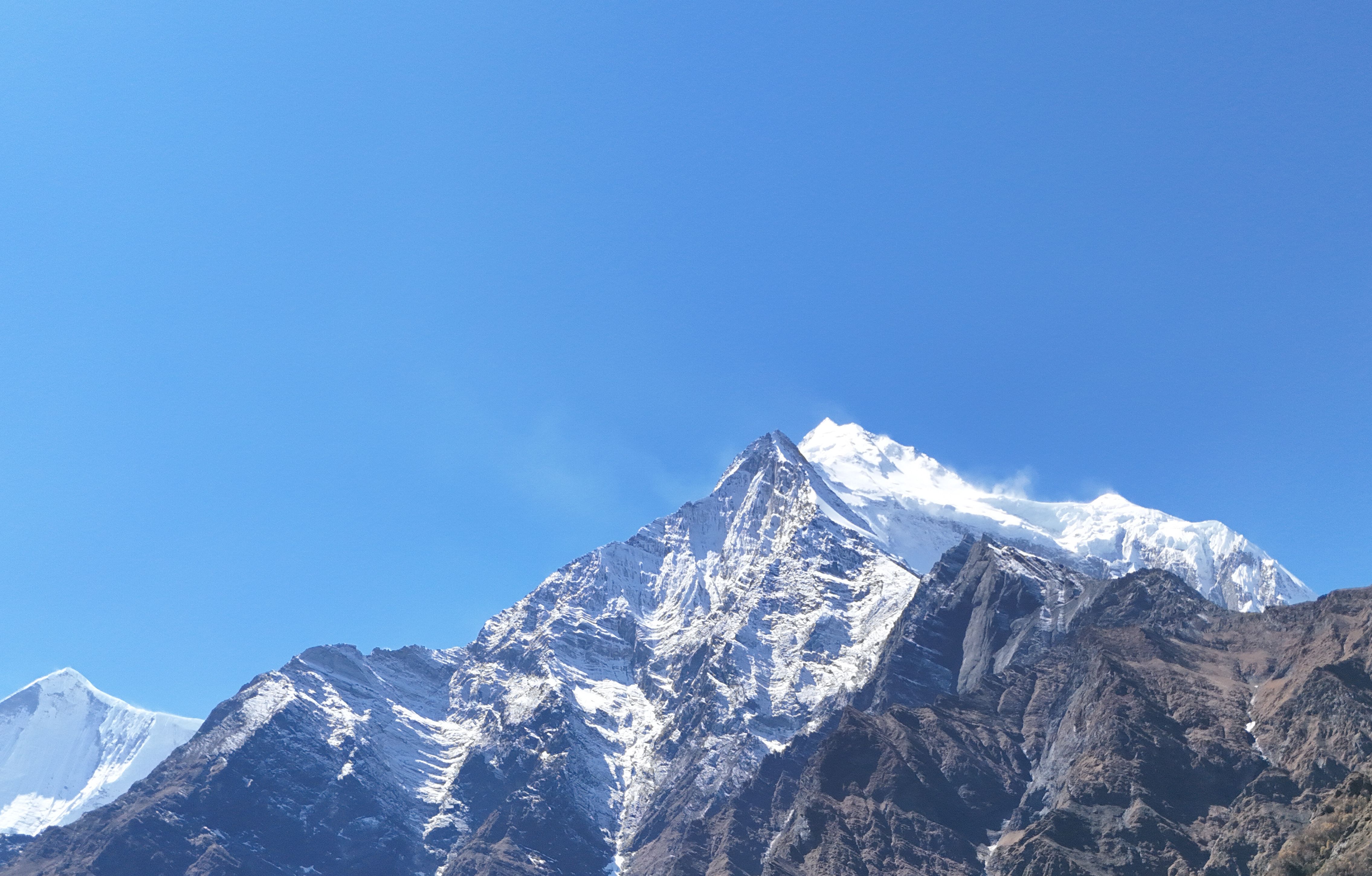 Remote Vehicle Diagnostics with AWS IoT FleetWise and Amazon Connect — Photo by Ian Gabaraev on Pexels