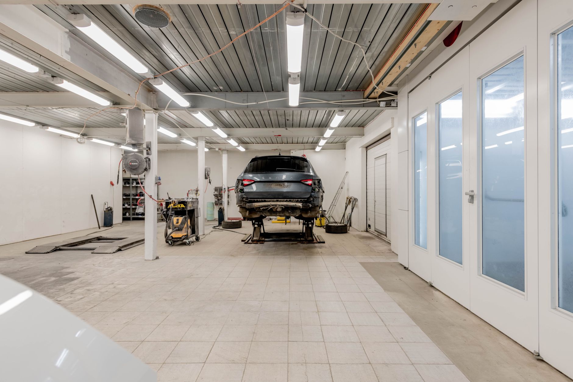 Best Heater for Garage 2026: 240V, Propane & Infrared
