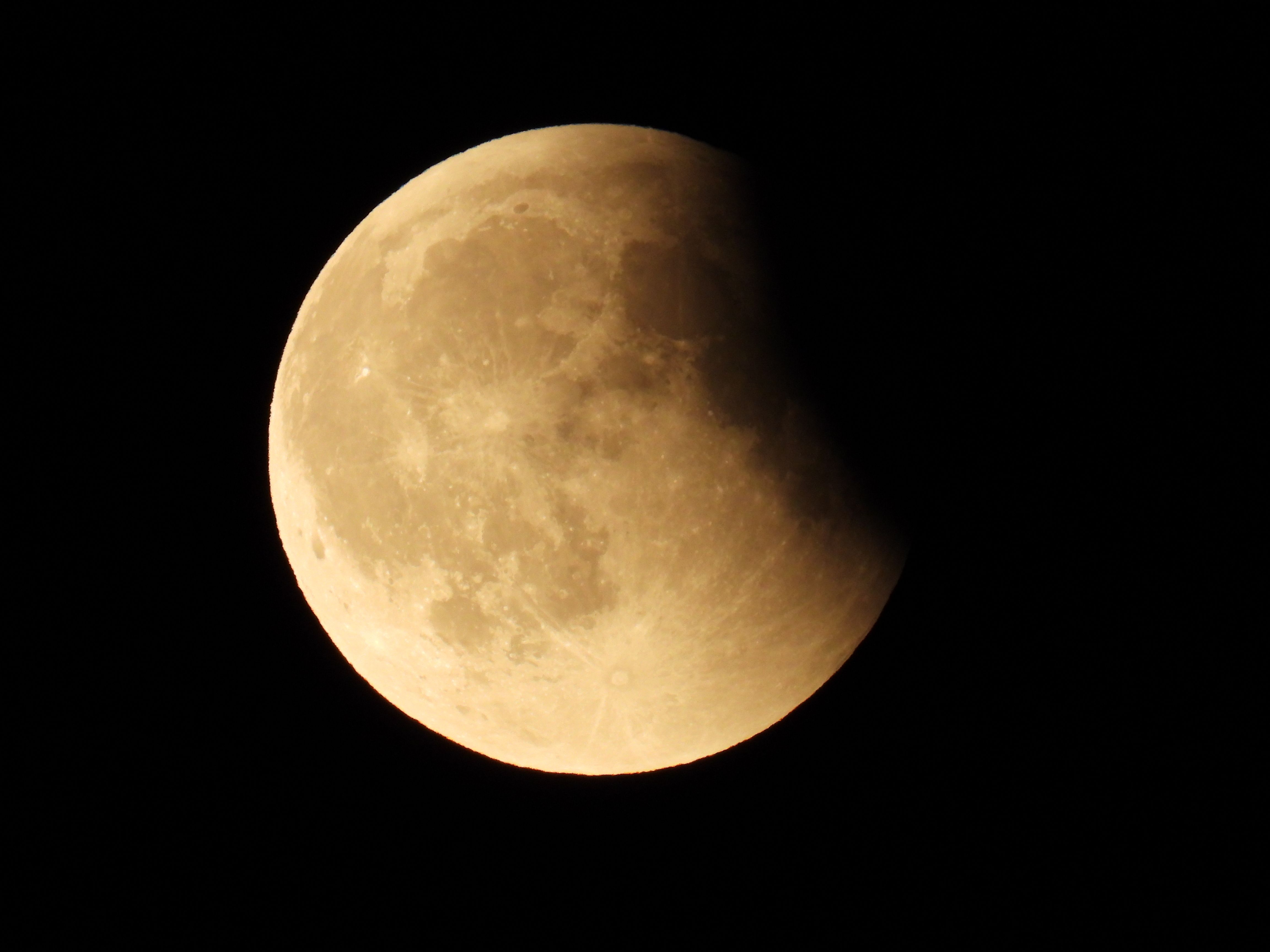 Partial lunar eclipse Aug. 27-28 live updates — 2 days to go news update image