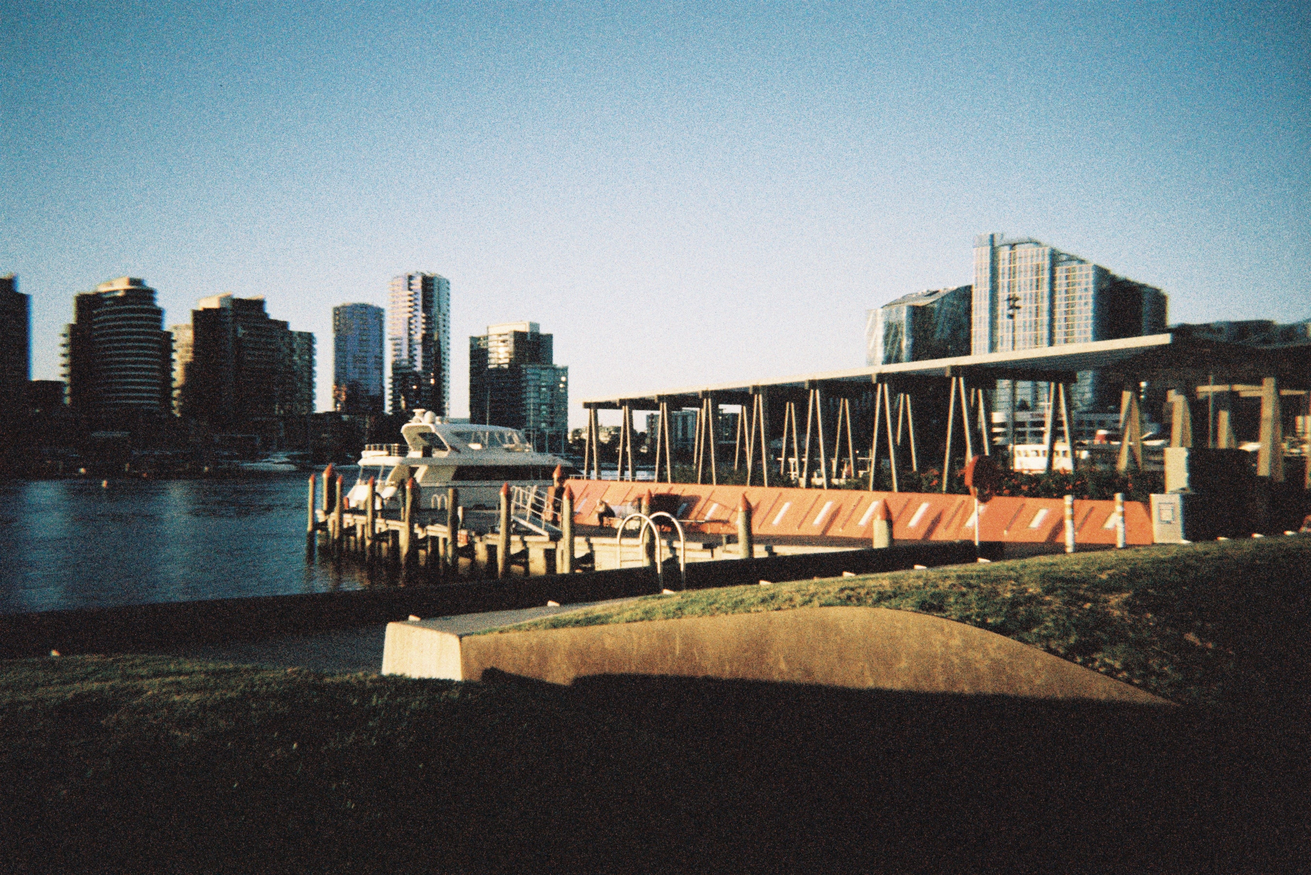 general travel group melbourne office — Photo by Kevin Hy on Pexels