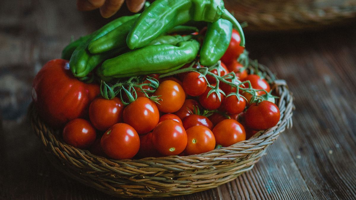 Cuisine locale en voyage - illustration
