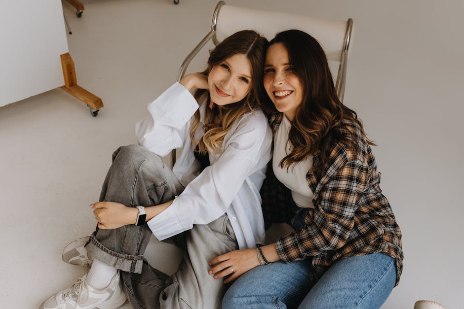 The Importance Of Laughter In Friendships. 10 Friends-Supporting-Each-Other-Through-Laughter