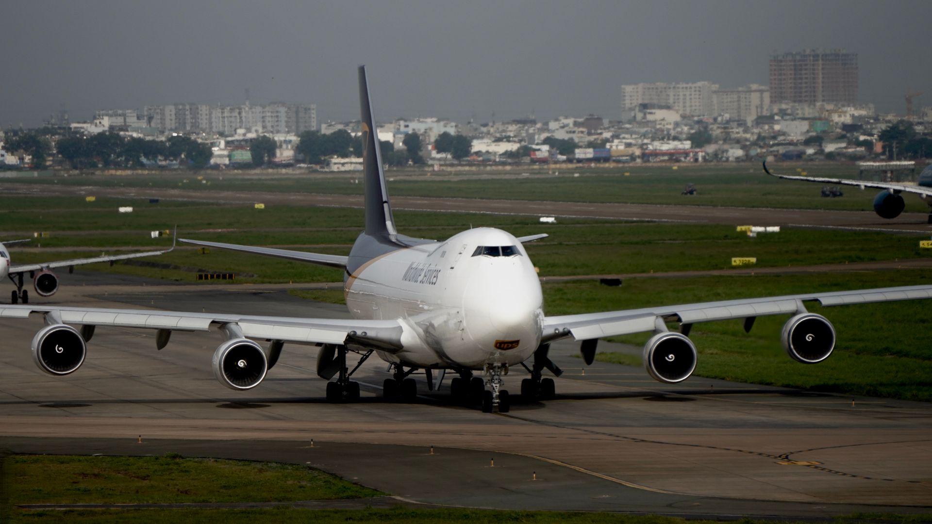 Air freight cargo plane