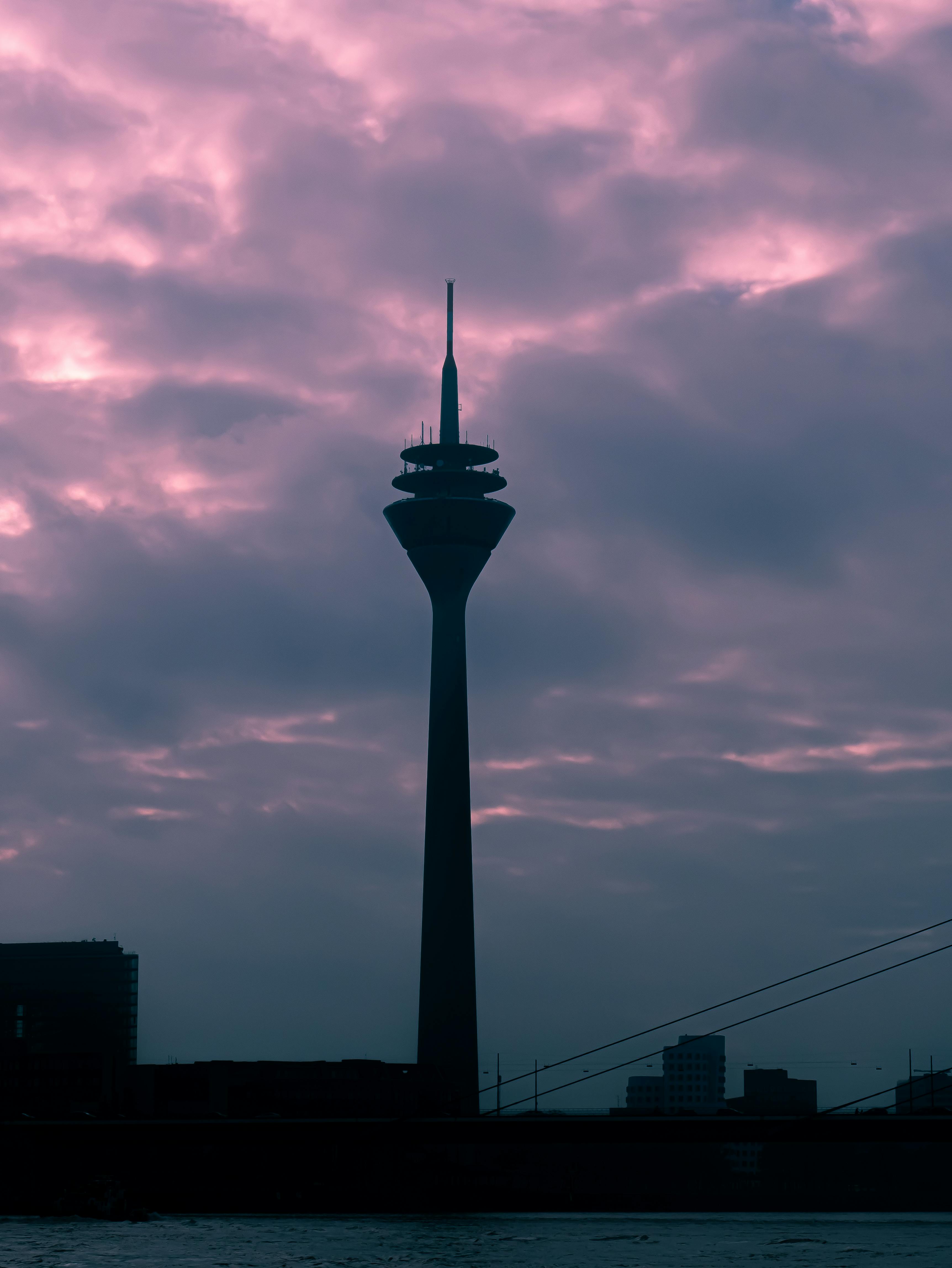 Modern Düsseldorf creative workspace with stylish design showcasing professional web development and digital innovation