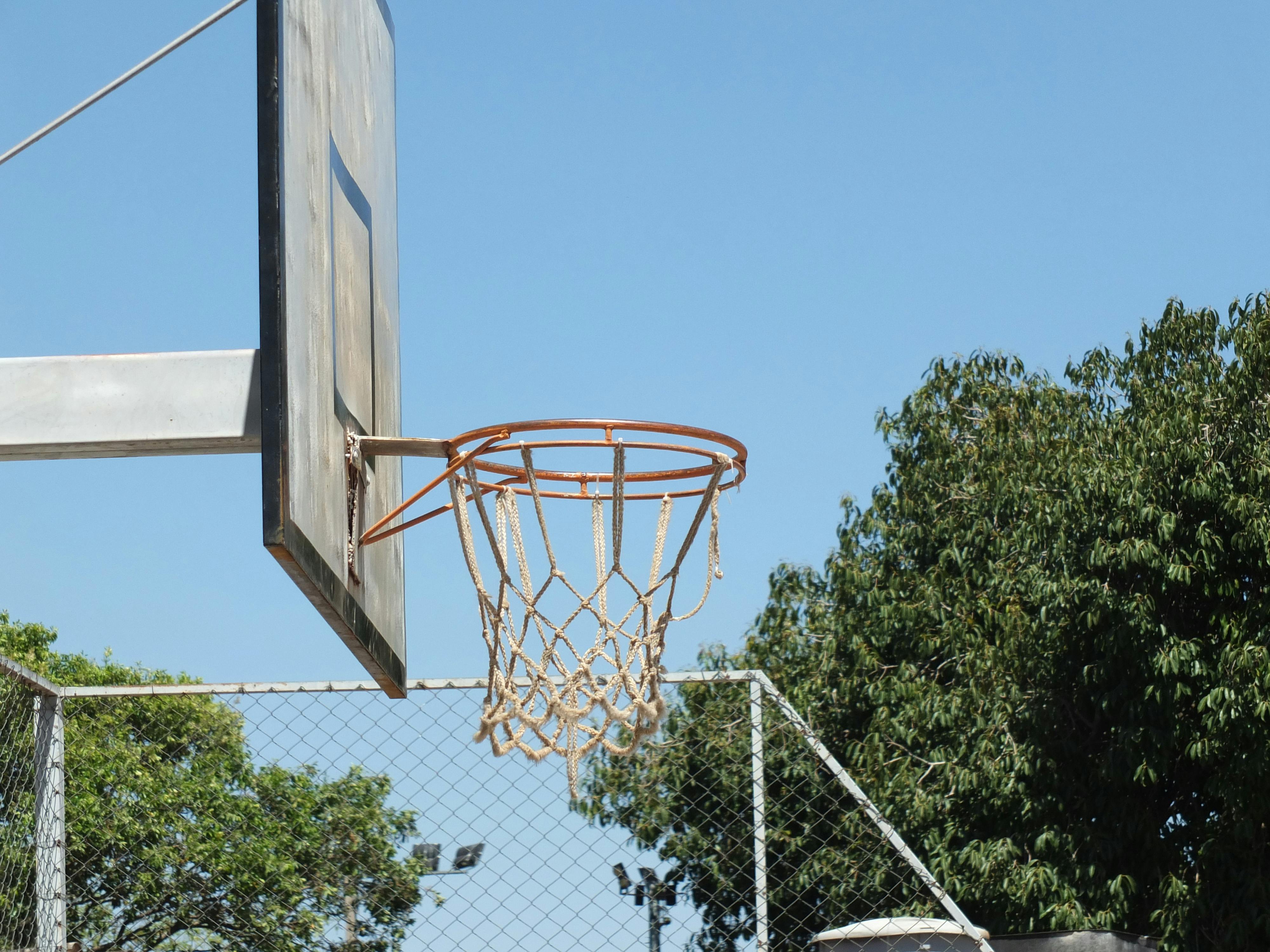 UH opens new outdoor fitness court — Photo by Marcos Zaccarelli on Pexels