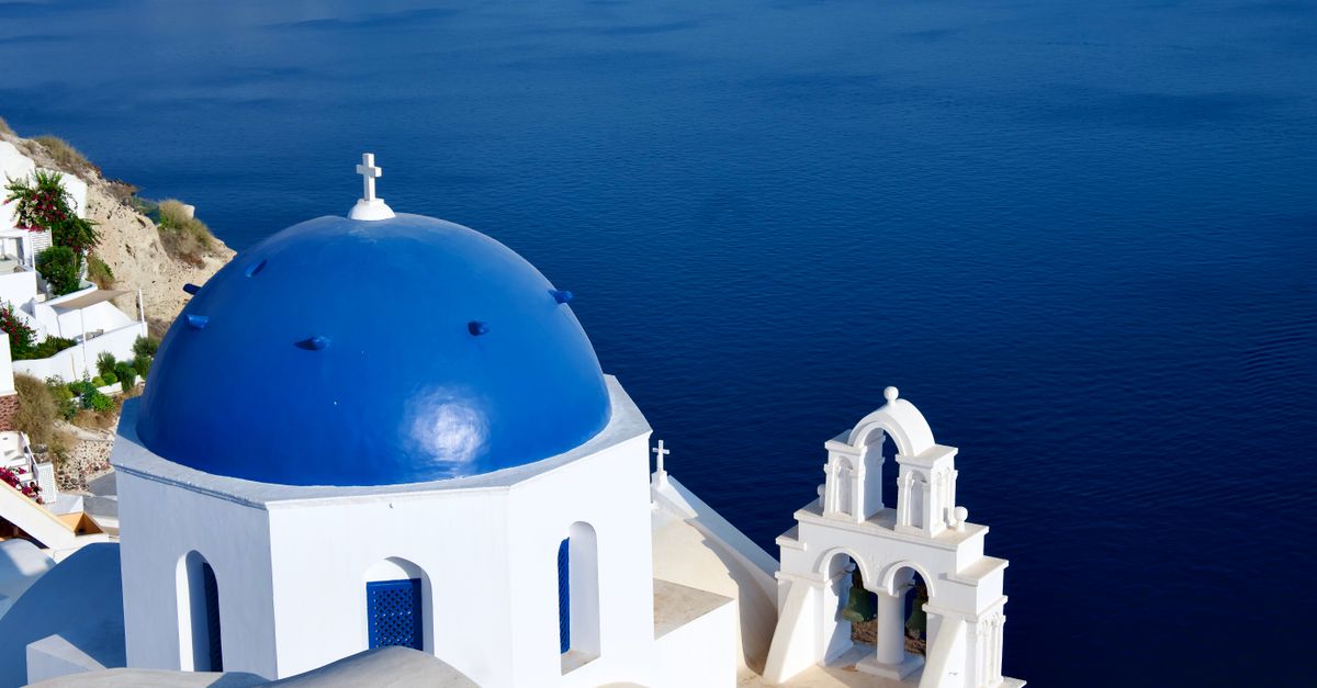 Santorini on a Budget: Costs & Money-Saving Tips