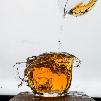 Amber ale splashing into a chilled glass mug — photo by YI REN on Pexels