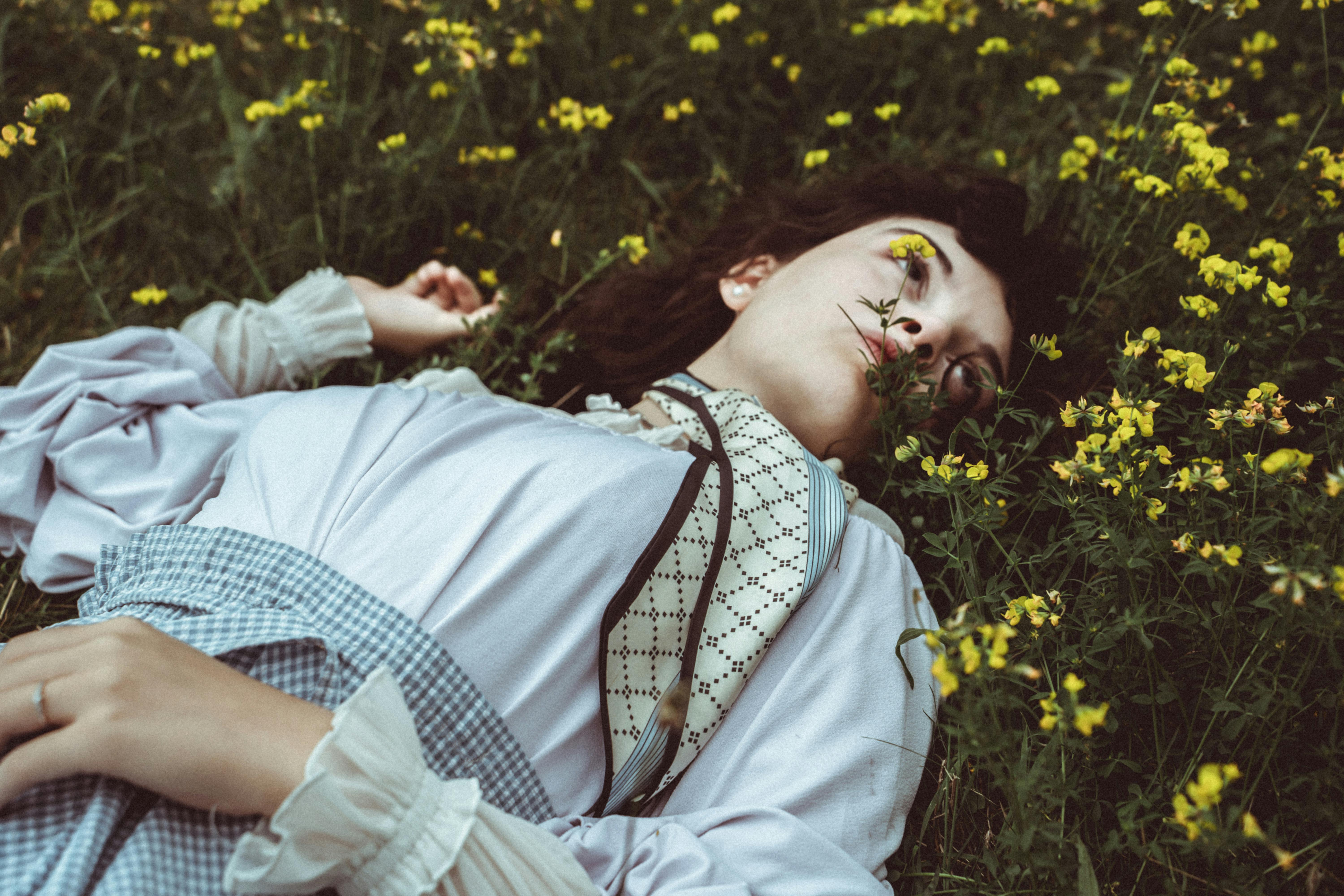 Floral Fantasies: Exploring the Enchantment of Flowery Perfumes