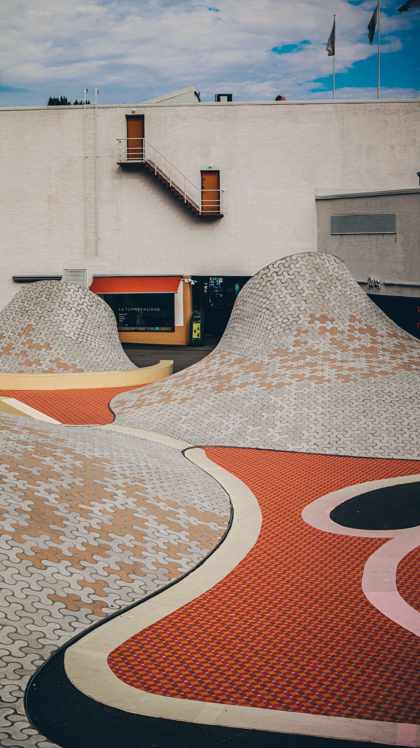Unique Urban Design with Colorful Patterns · Free Stock Photo