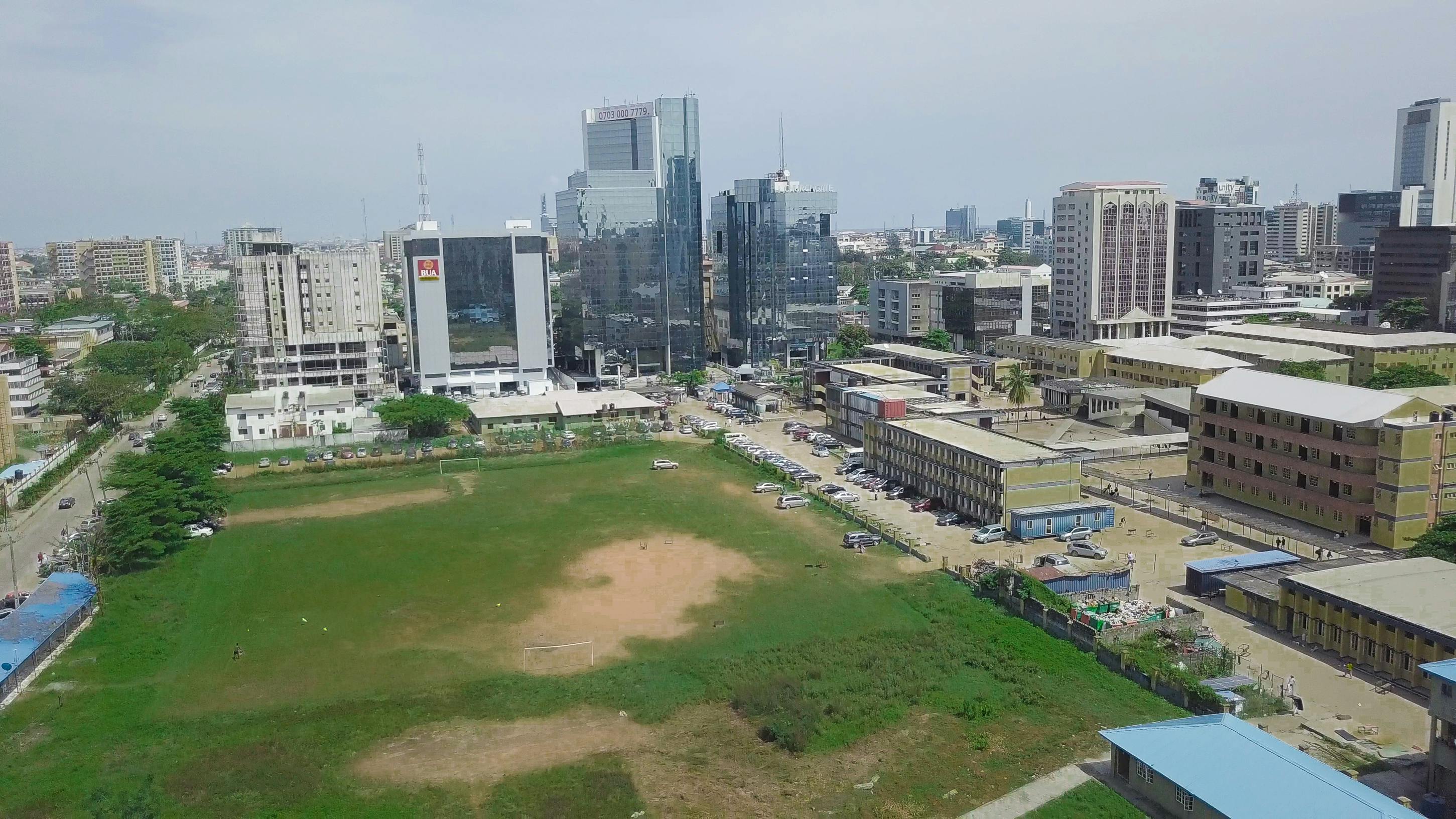 দুবাই ওভারনাইট সাফারি: মরুভূমির তারাময় রাতের দৃশ্য এবং ঐতিহ্যবাহী তাঁবু