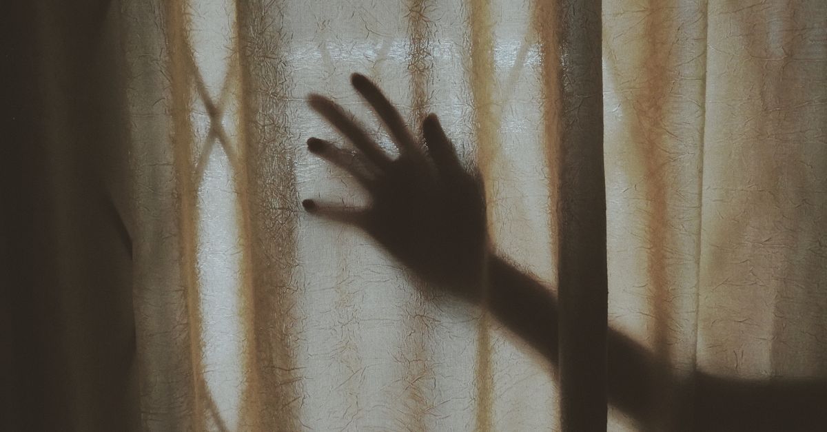 Why Your DIY Curtains Look Amateurish (And The Professional Secrets I Learned to Fix It)