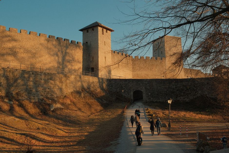 Captivating view of medieval Salzburger landscape with castle walls during fall, perfect for travel enthusiasts.