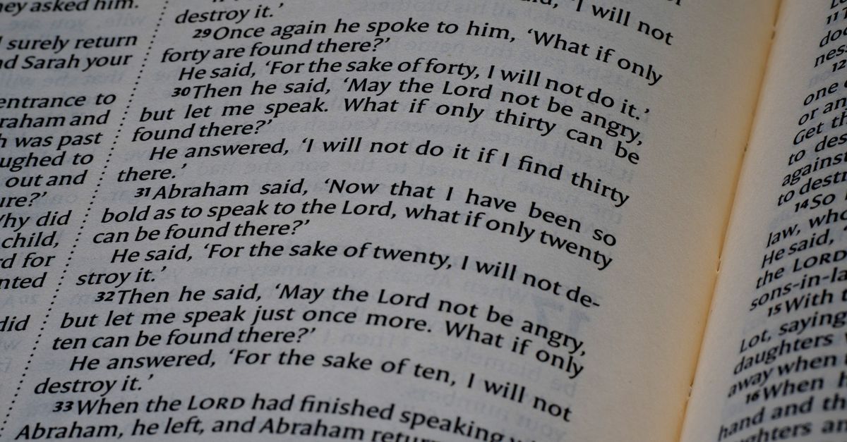 Main Scripture Close-Up View of Bible Scripture Page · Free Stock Photo