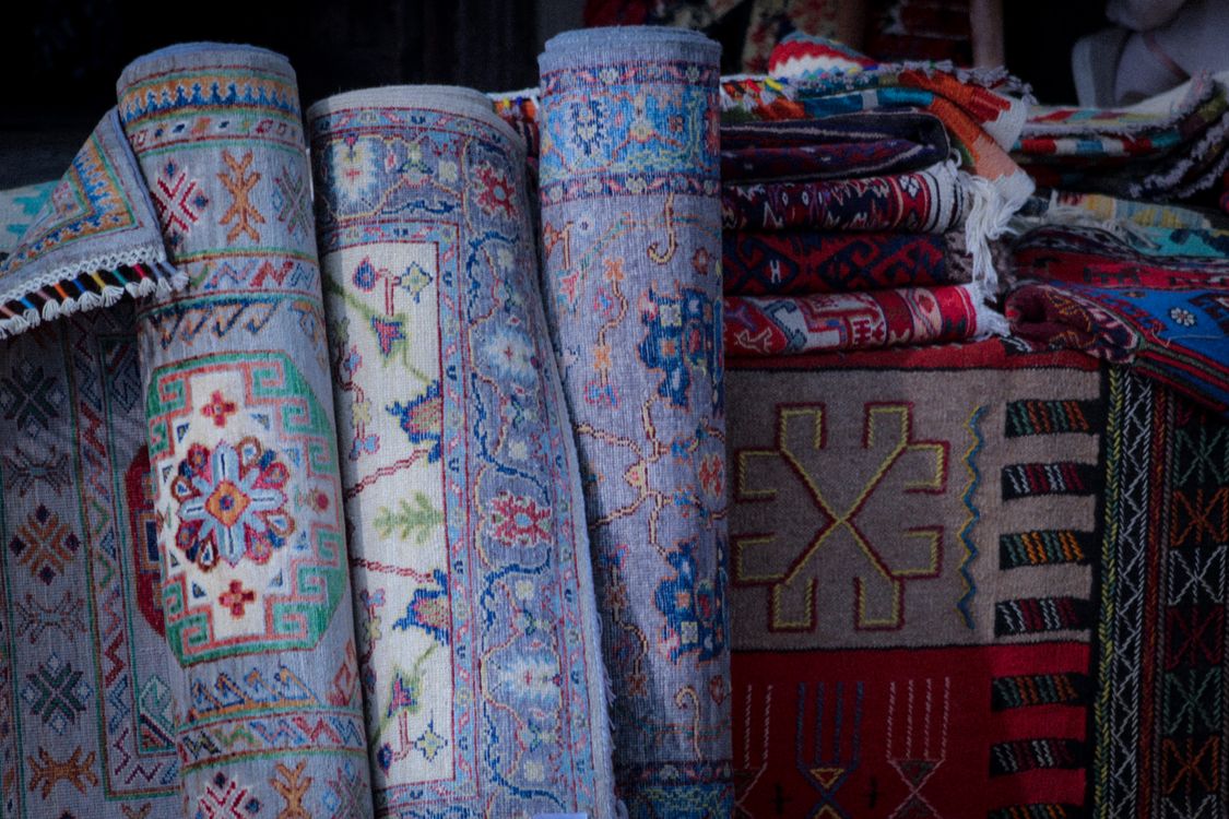كل ما تريد معرفته عن السجاد البربري في Souk El Had بأكادير