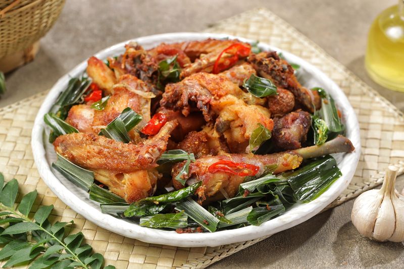 Chicken Pepper (Dry / Gravy, 8 pcs)
