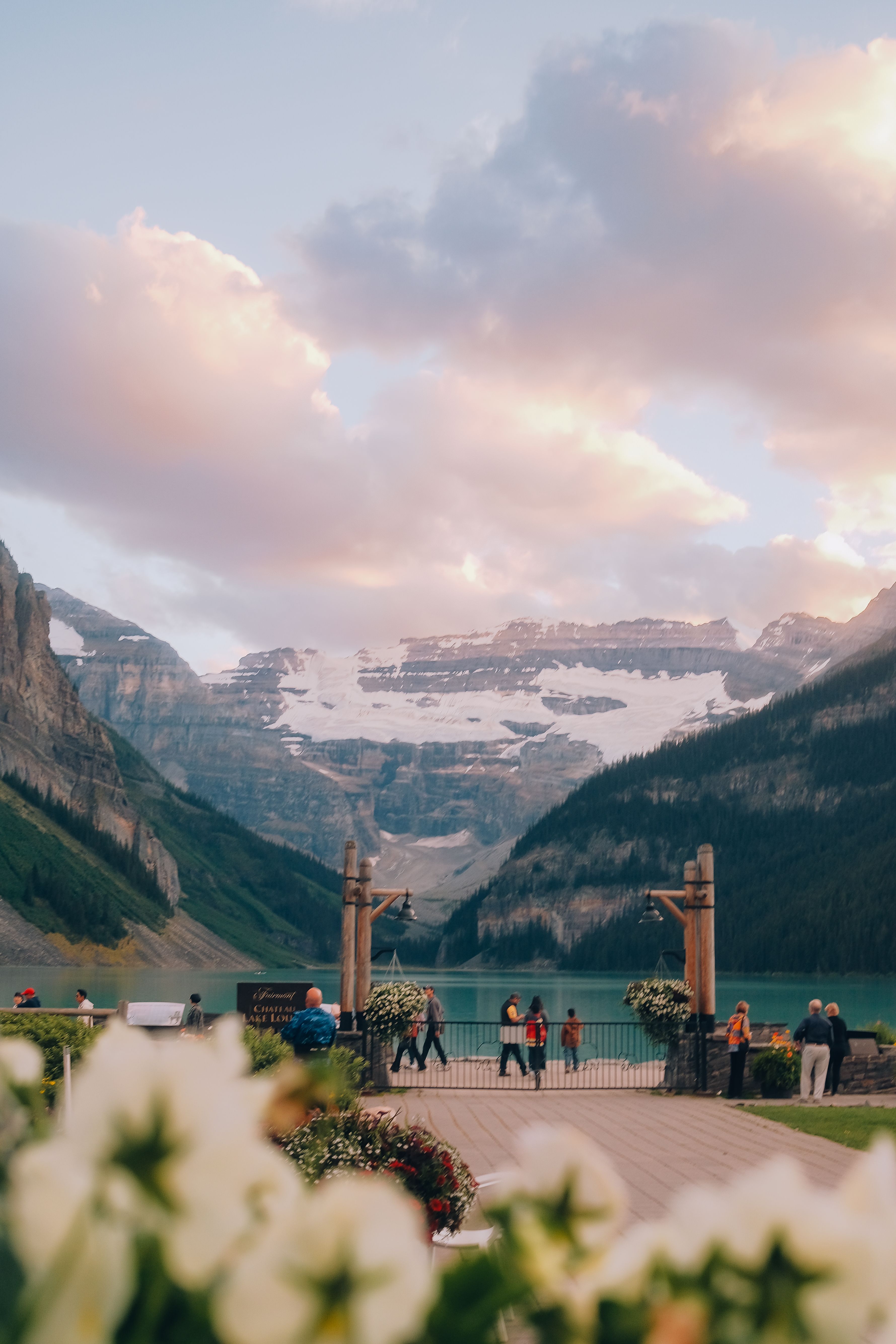 Scenic View of Lake Louise in Banff National Park · Free Stock Photo